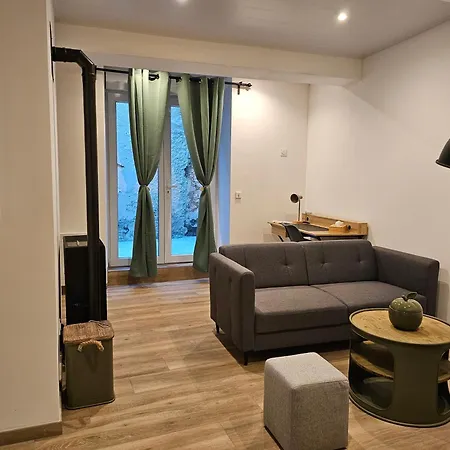 Chez Mamie Cafe 펜션 Mouzon (Ardennes)